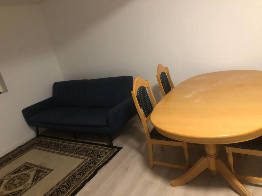60 Sqm Apartment A - Free Parking! 特罗姆瑟 外观 照片